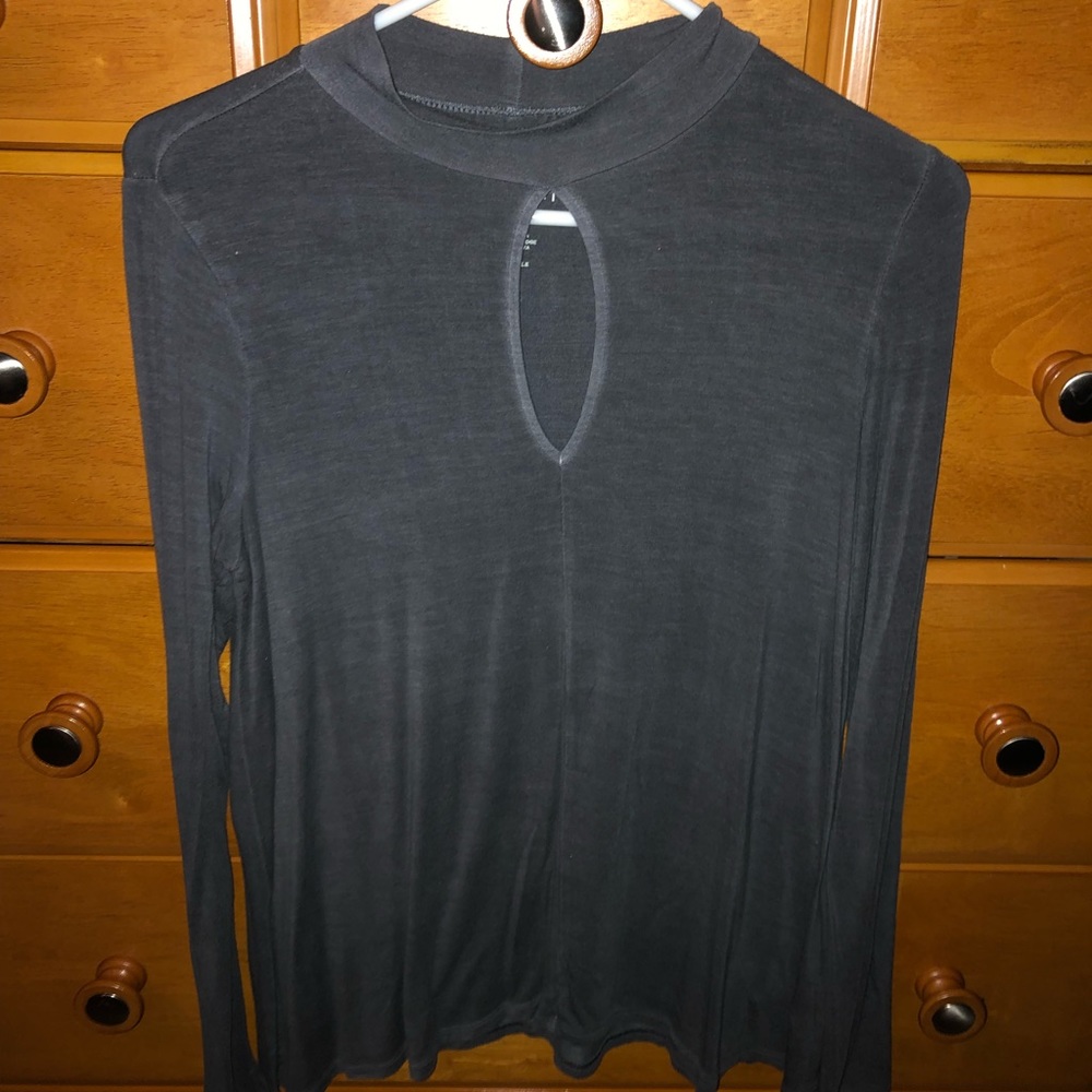 A light long sleeve shirt